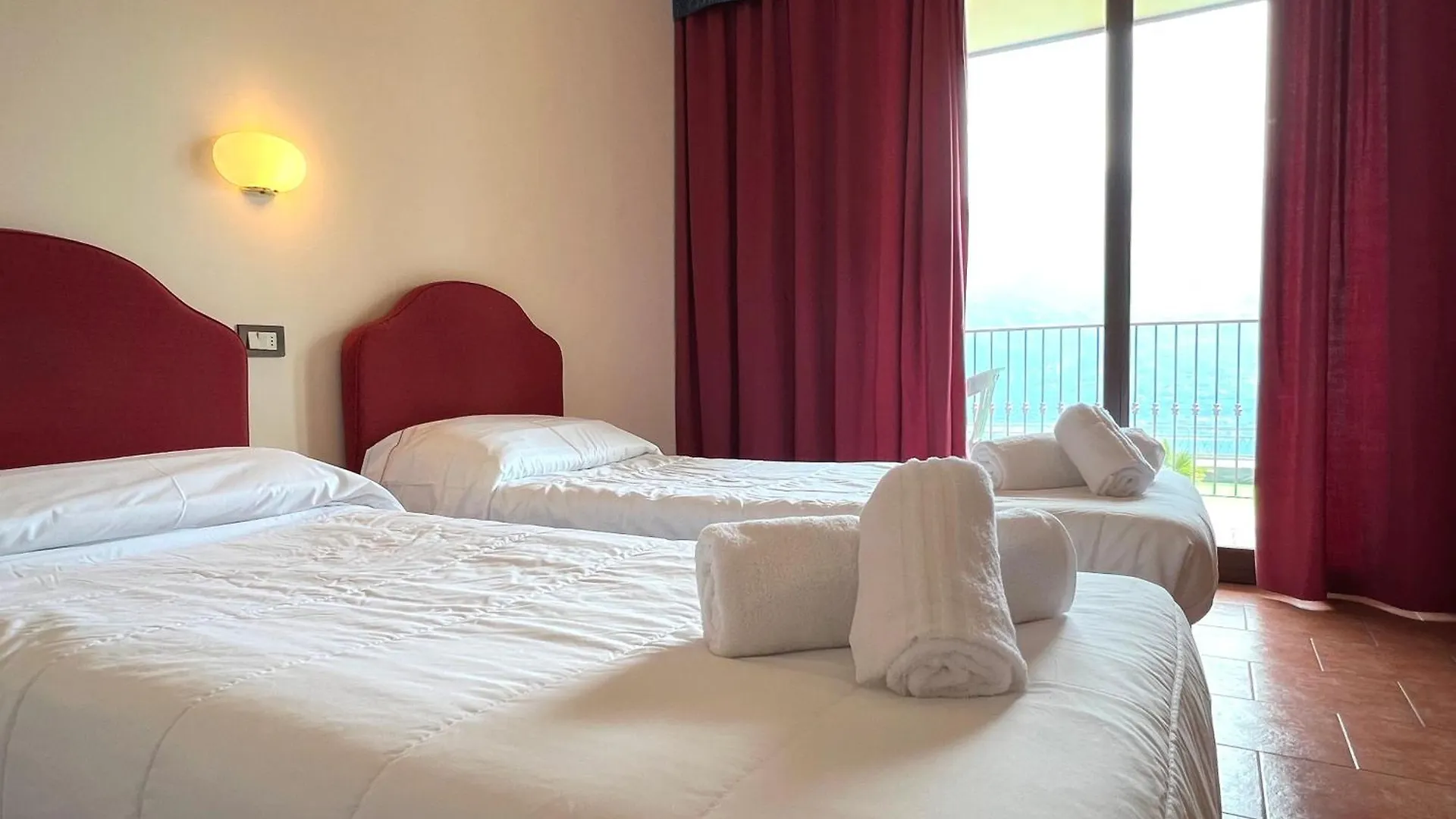 Hotel Village Bazzanega - Montagnoli Group Tremosine