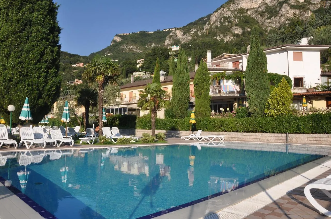 Hotel Village Bazzanega - Montagnoli Group Tremosine