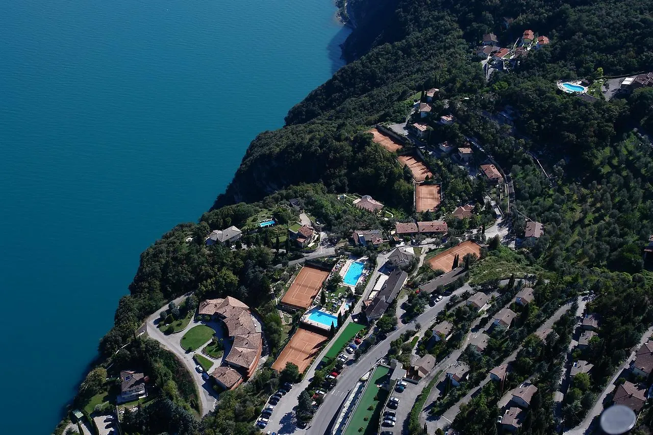 *** Hotel Village Bazzanega - Montagnoli Group Tremosine Itália