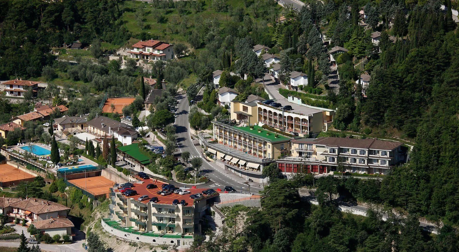 Hotel Village Bazzanega - Montagnoli Group Tremosine