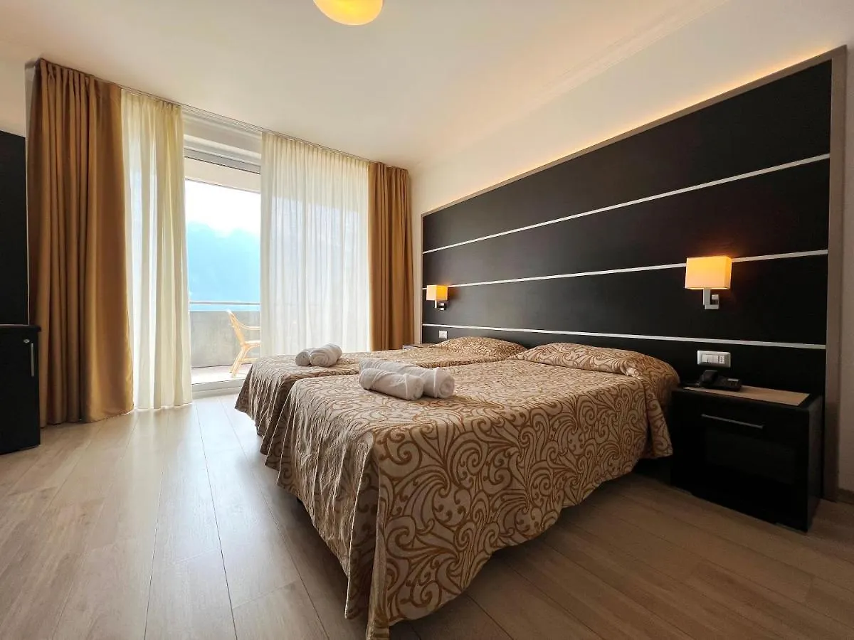Hotel Village Bazzanega - Montagnoli Group Tremosine