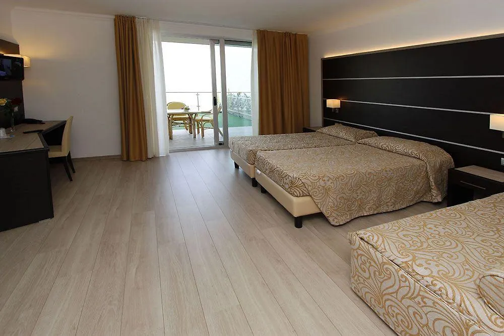 Hotel Village Bazzanega - Montagnoli Group Tremosine
